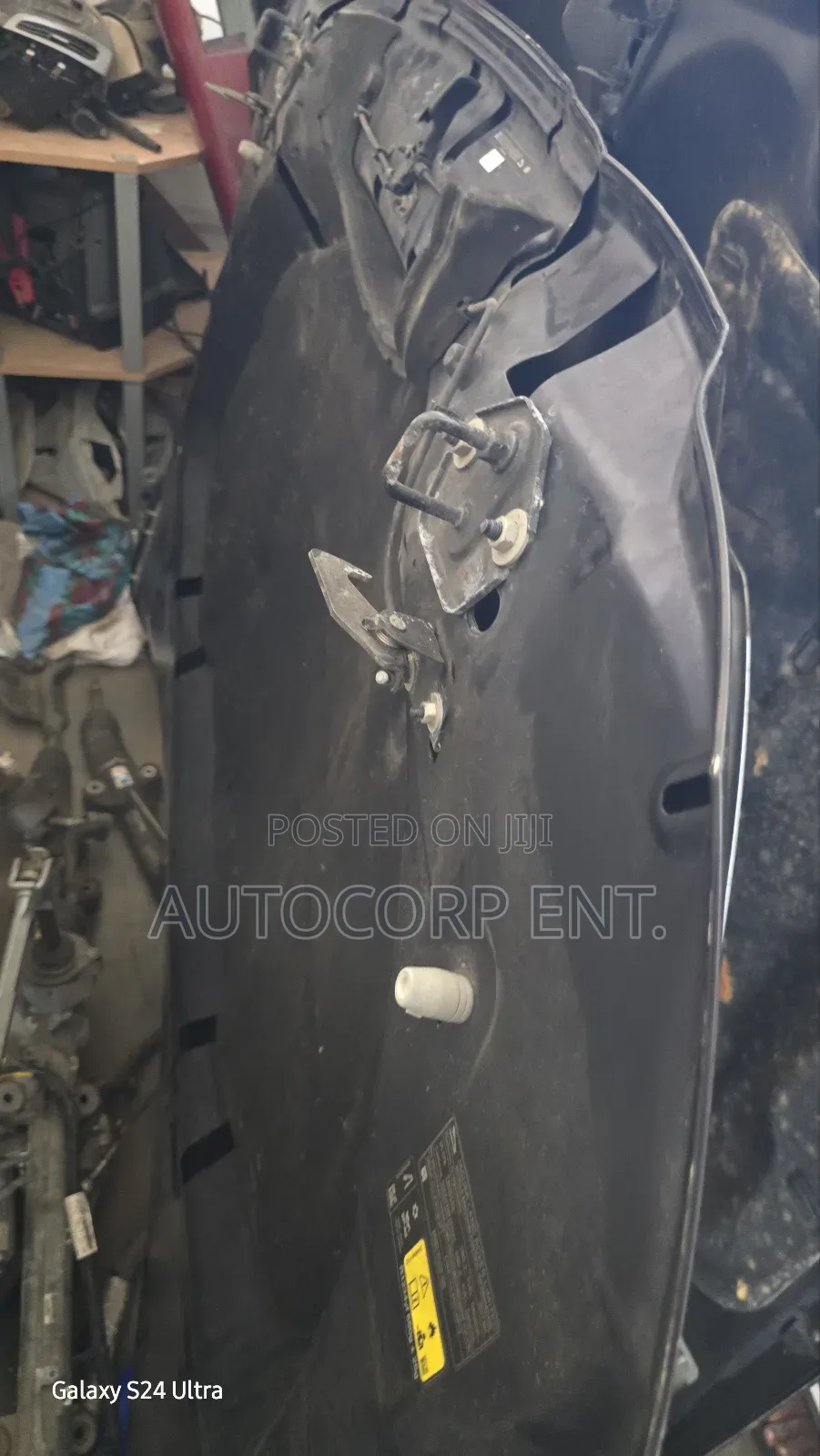 Jaguar F Pace Bonnet