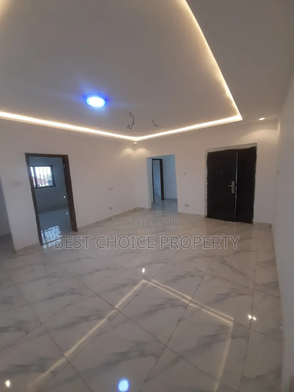 2 Bedrooms Apartments Available at Lakeside for Rent