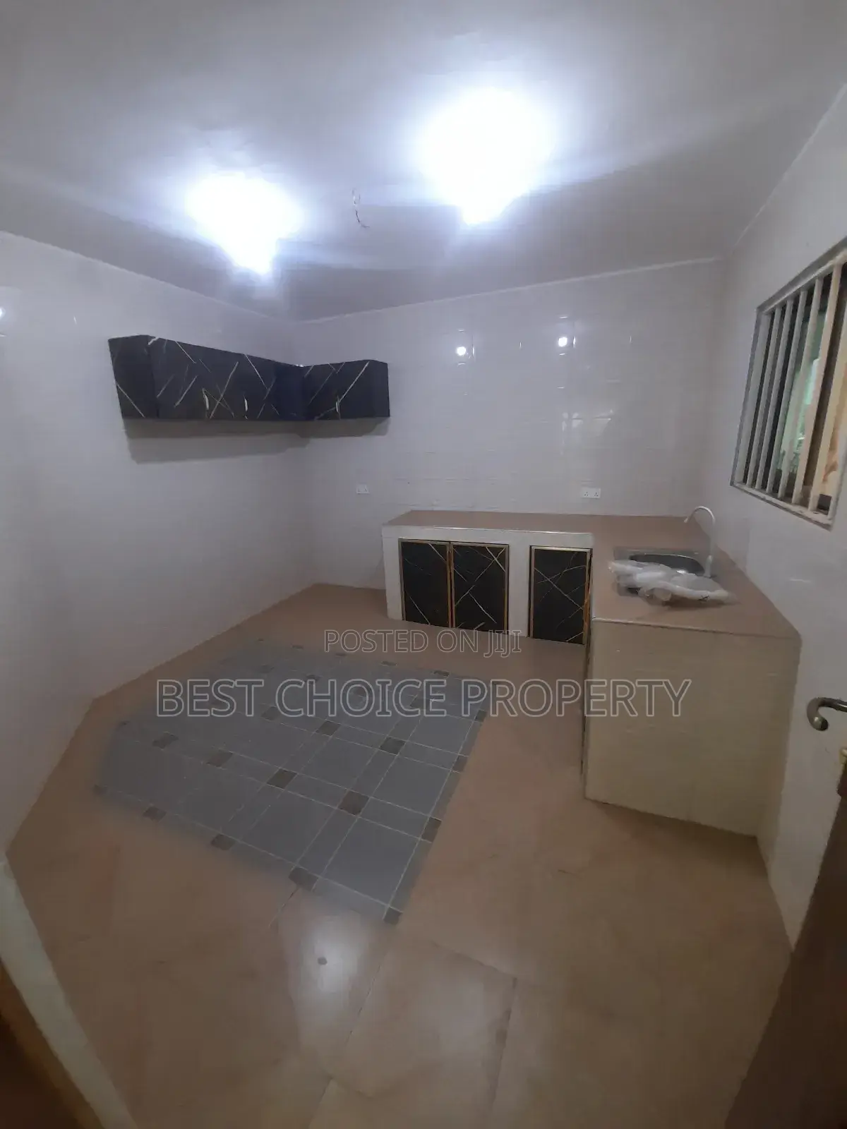 2 Bedrooms Apartments Available at Lakeside for Rent