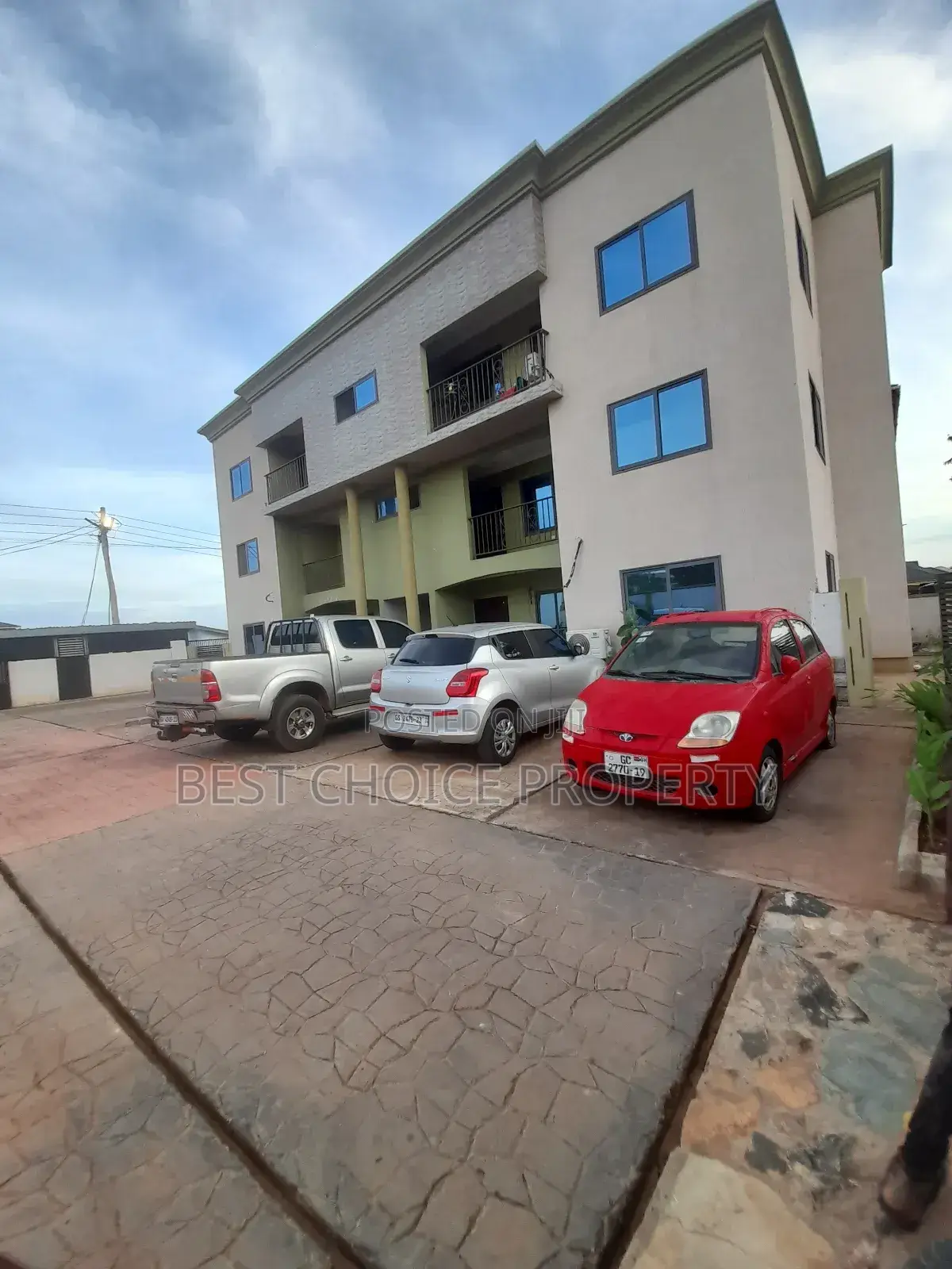 2bdrm Apartment in Ashiyie, Frafraha for rent