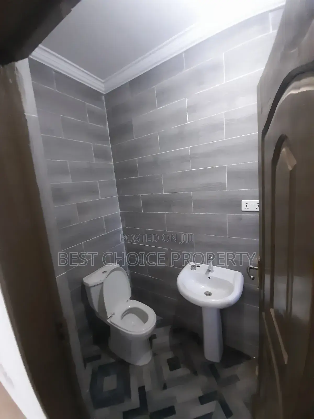 2bdrm Apartment in Ashiyie, Frafraha for rent