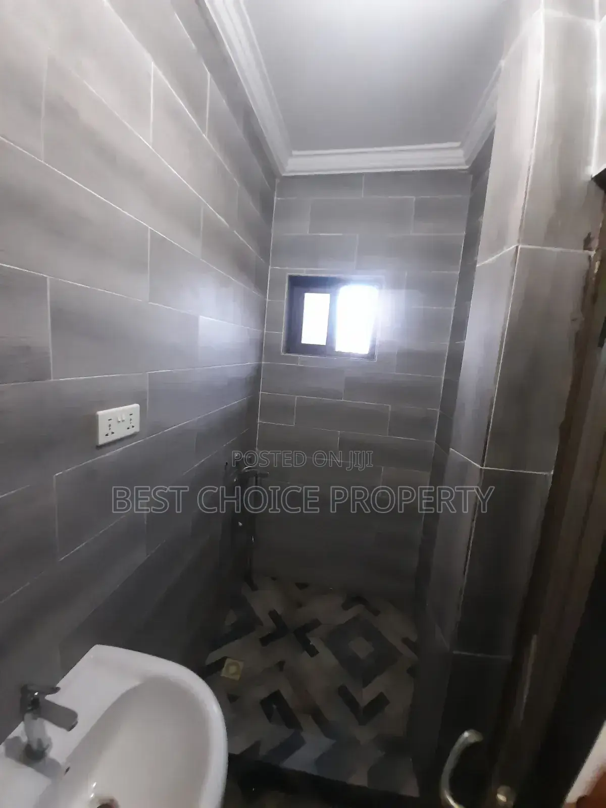 2bdrm Apartment in Ashiyie, Frafraha for rent