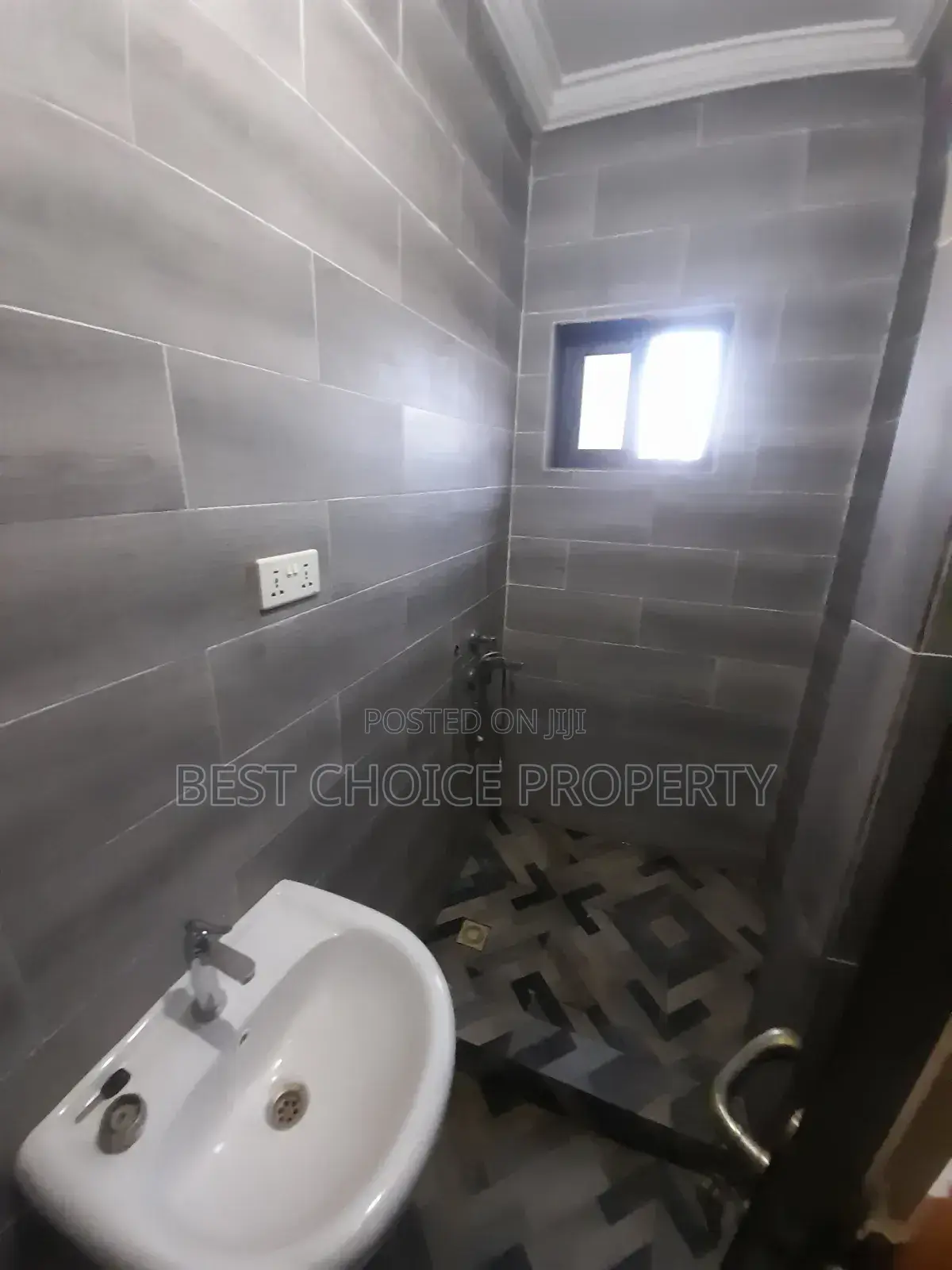 2bdrm Apartment in Ashiyie, Frafraha for rent