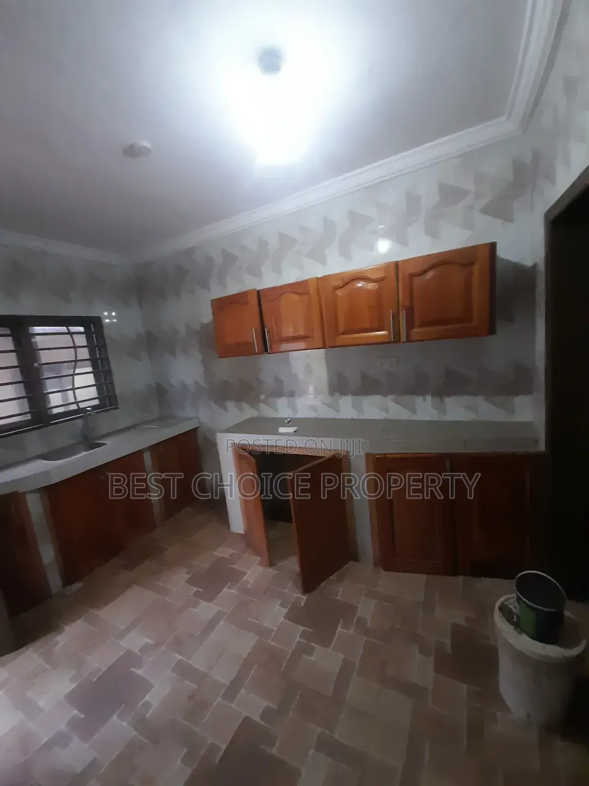 2bdrm Apartment in Ashiyie, Frafraha for rent