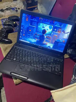 Photo - Laptop Toshiba Satellite Pro B40 4GB Intel Core 2 Duo HDD 128GB