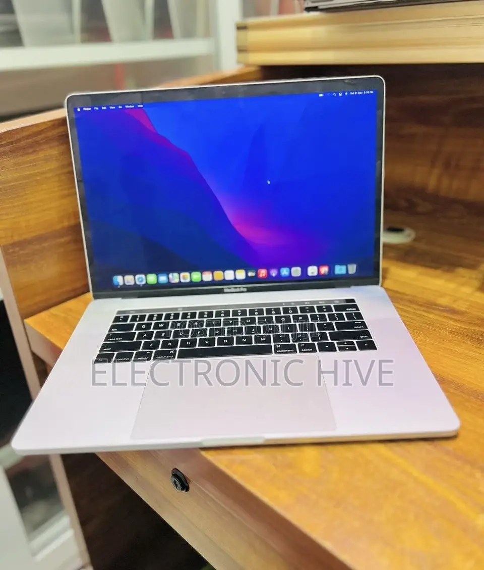 Laptop Apple MacBook Pro 2016 16GB Intel Core I7 SSD 500GB