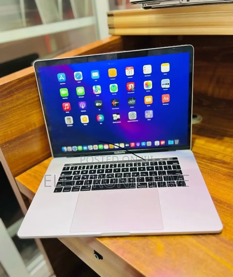 Laptop Apple MacBook Pro 2016 16GB Intel Core I7 SSD 500GB