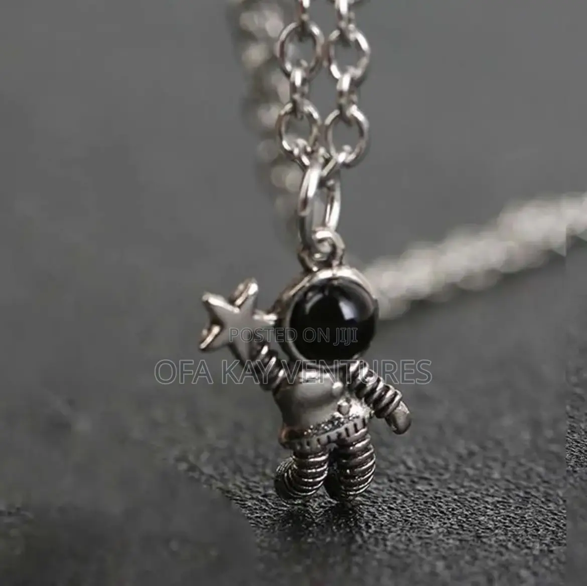 Astronaut Necklace With 2rings