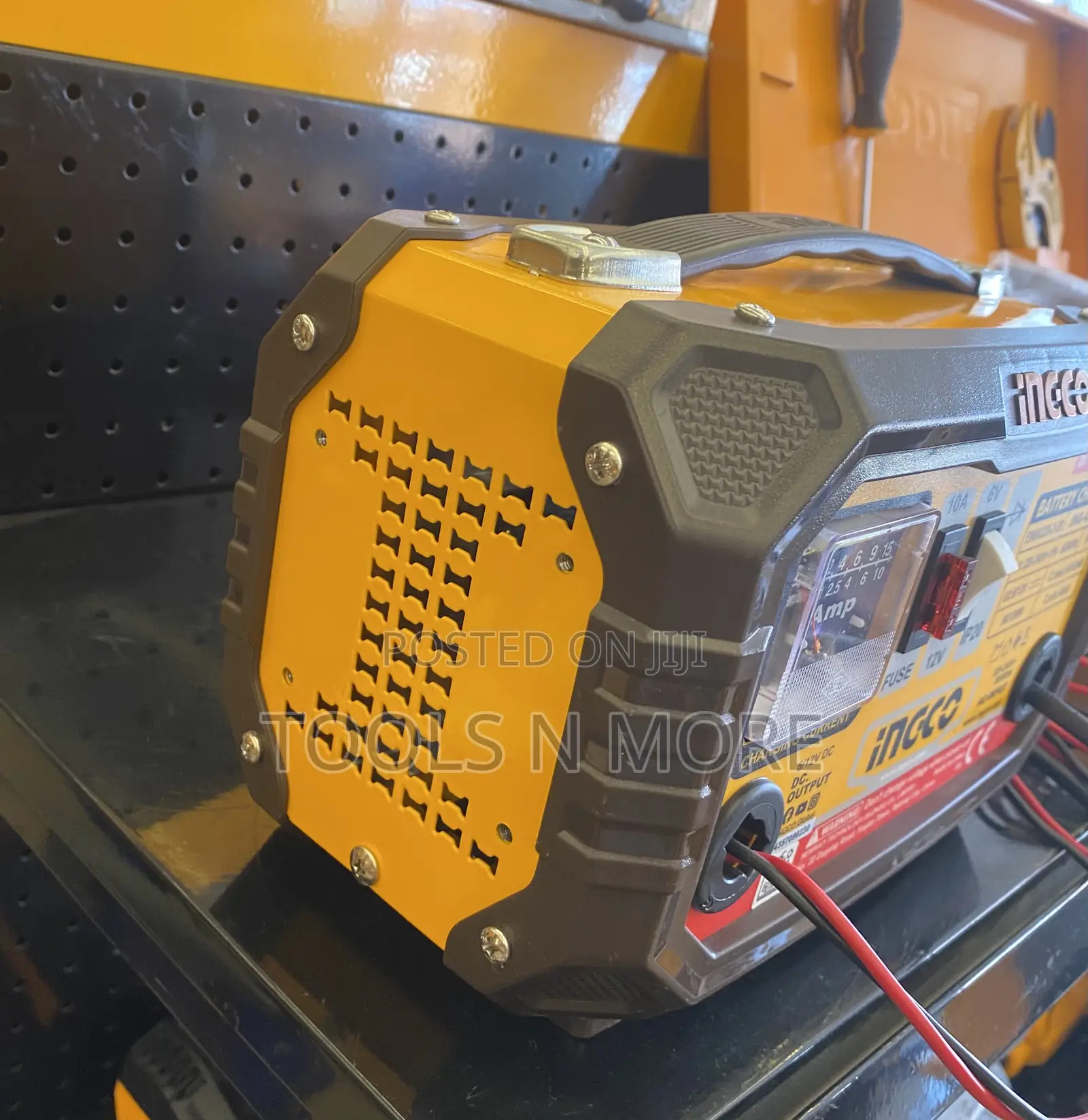 Ingco Car Battery Charger 6a