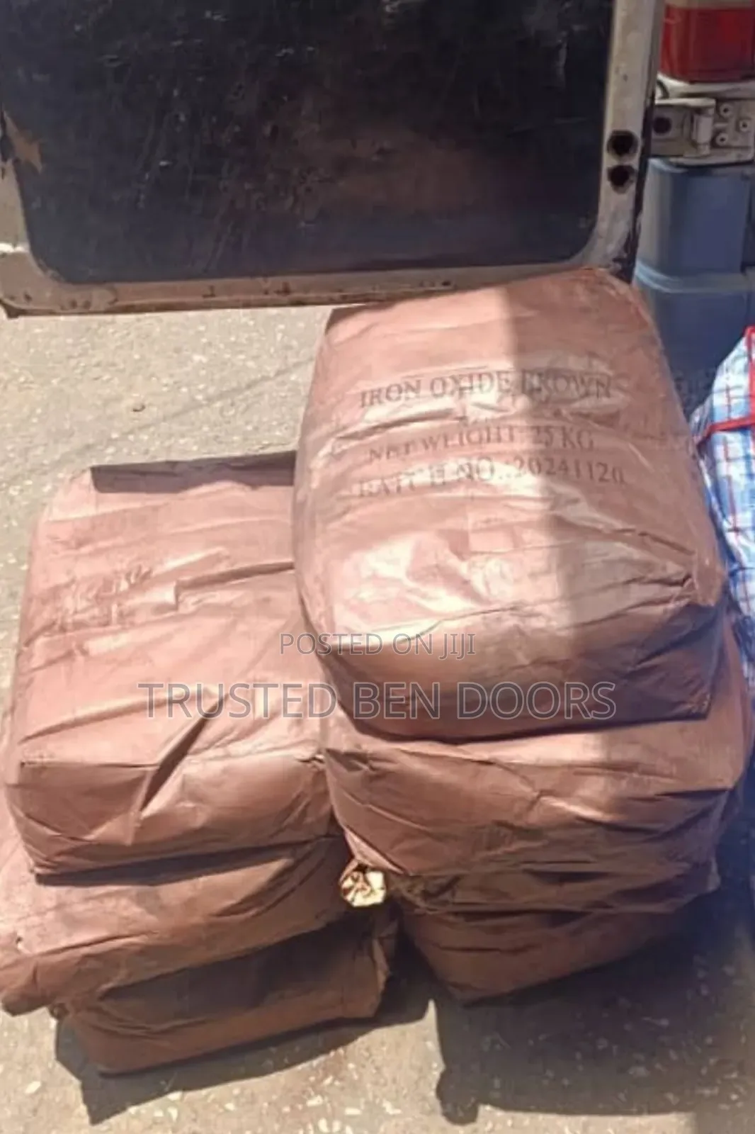 Brown Color Concrete Pigment