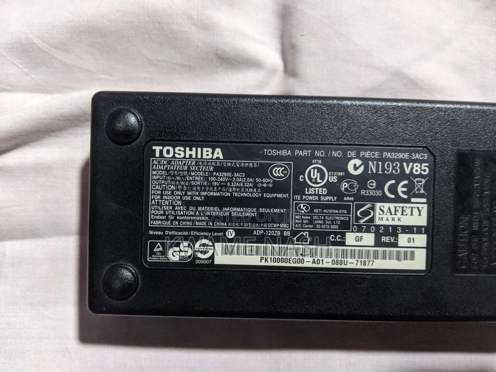 Toshiba 120 Watts Laptop Charger