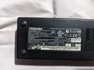 Toshiba 120 Watts Laptop Charger