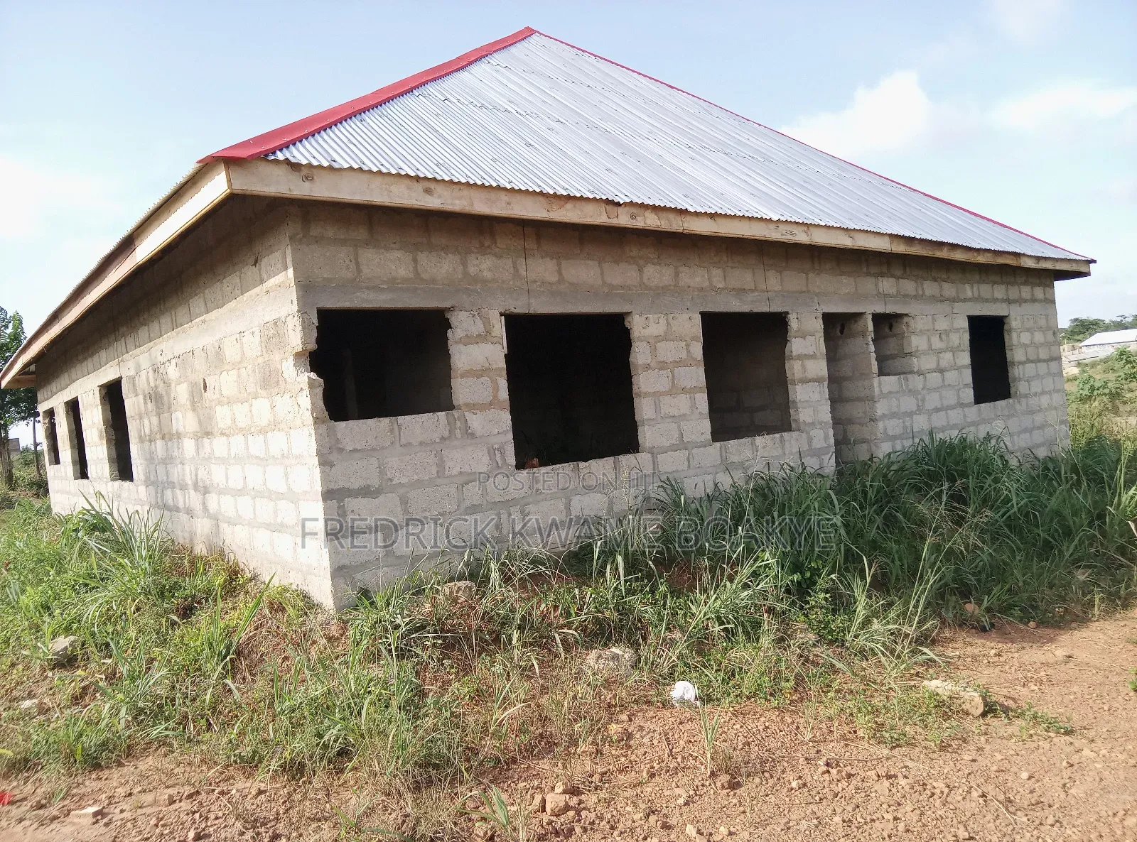 3bdrm House in Brother K Estate, Kumasi Metropolitan for sale