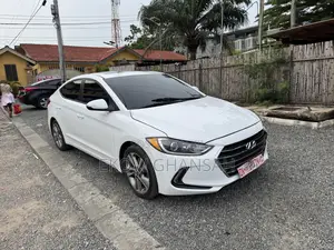 Photo - Hyundai Elantra 2017 White