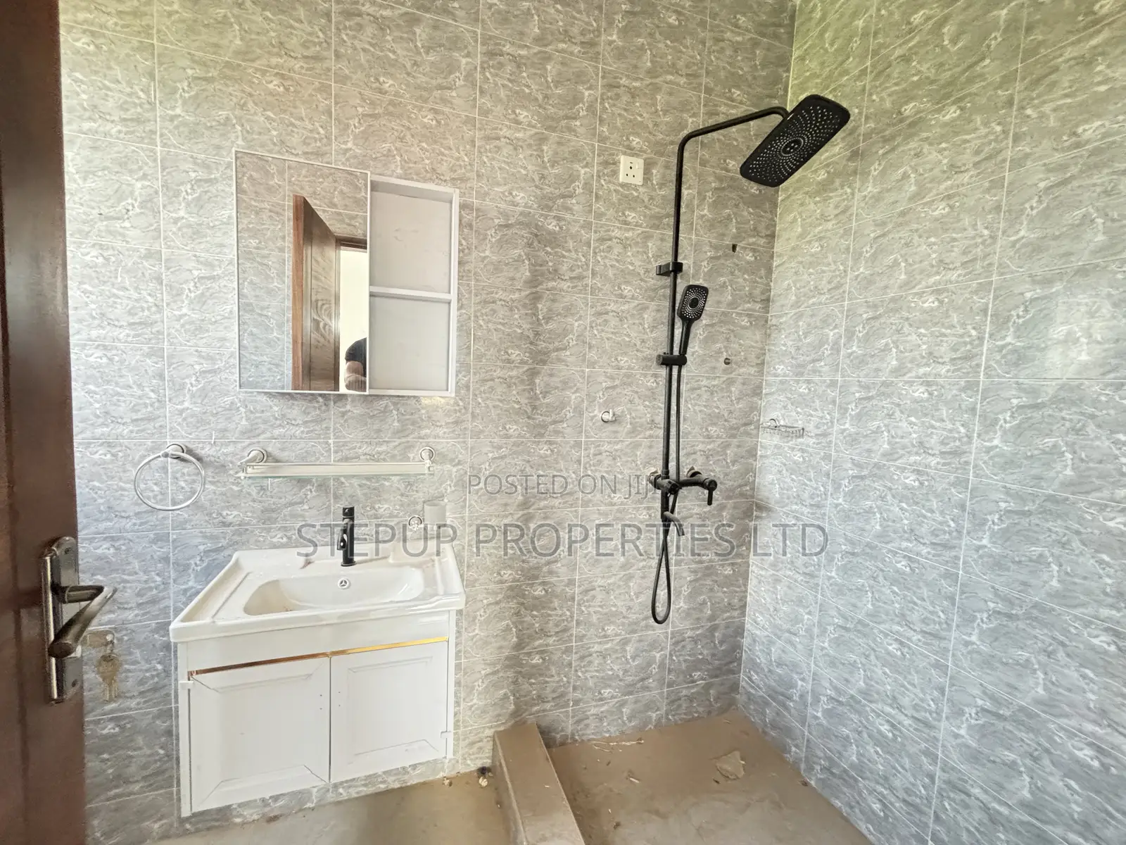 2bdrm Apartment in New Legon for rent
