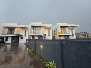 4bdrm Duplex in Ashaley Botwe for sale