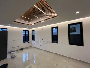 4bdrm Duplex in Ashaley Botwe for sale