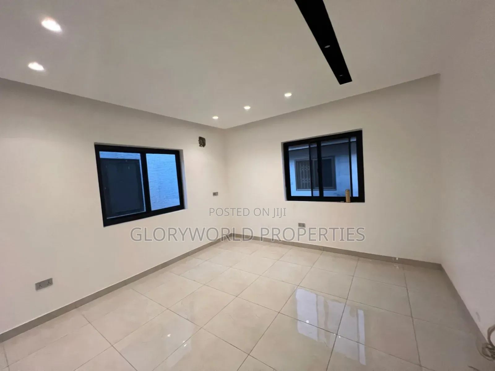 4bdrm Duplex in Ashaley Botwe for sale