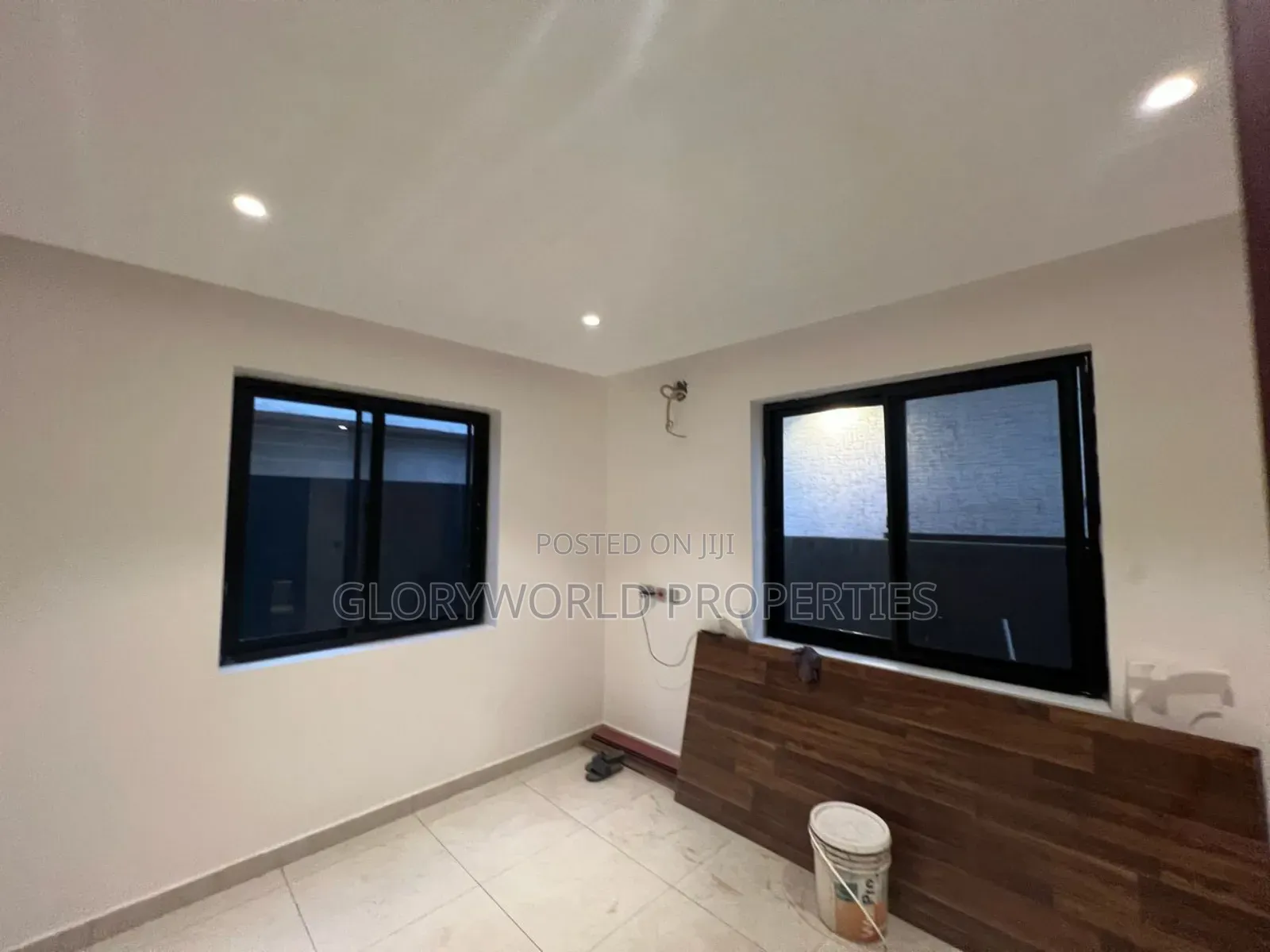 4bdrm Duplex in Ashaley Botwe for sale