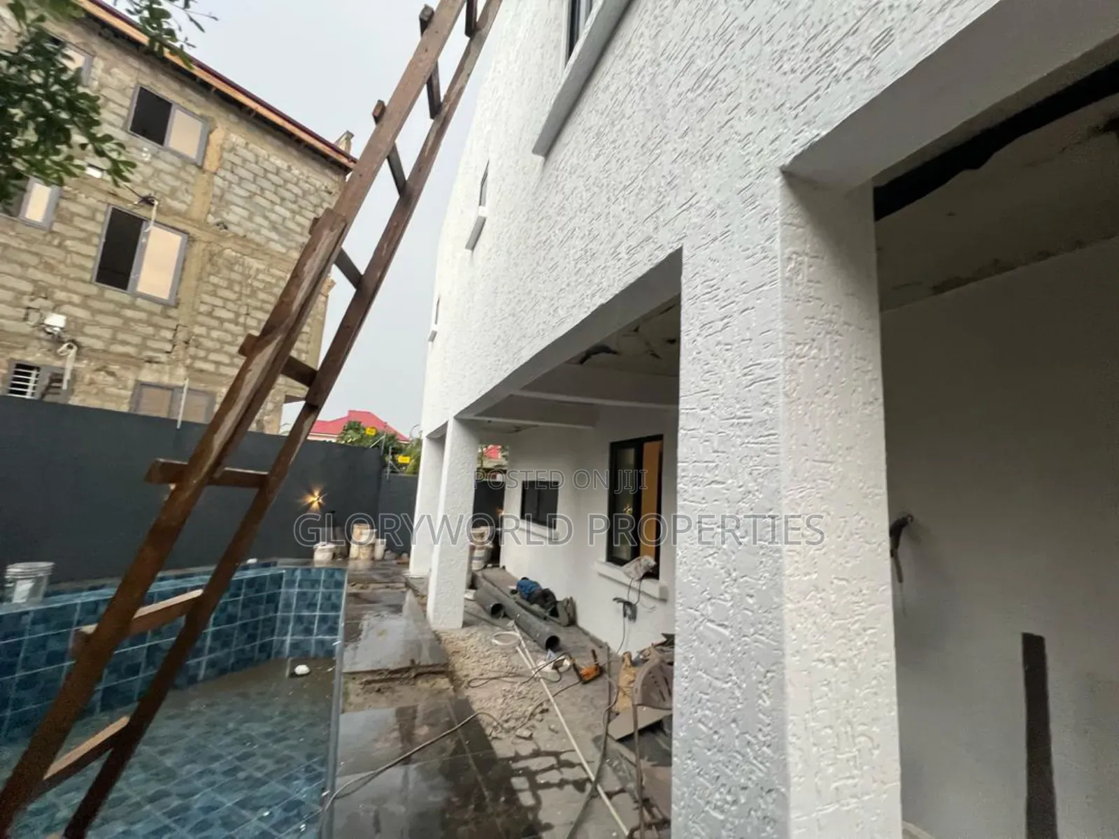 4bdrm Duplex in Ashaley Botwe for sale