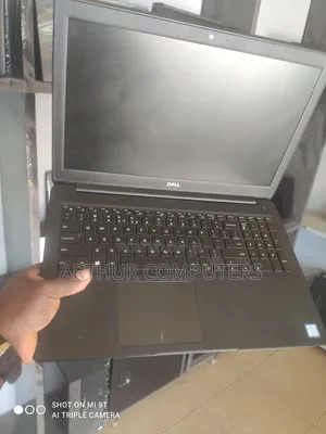 Laptop Dell Latitude 3520 8GB Intel Core i5 SSD 256GB