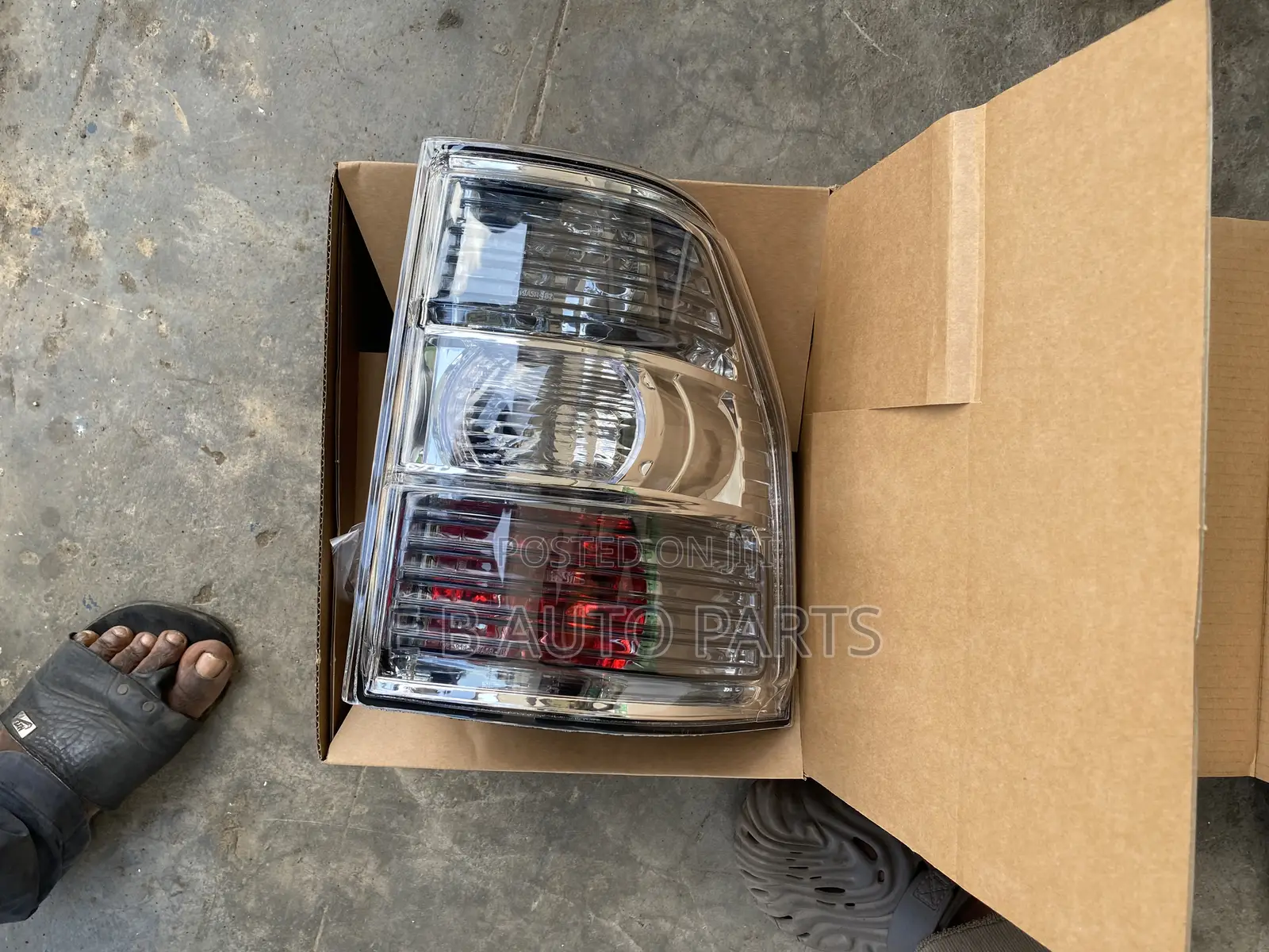 Mitsubishi Pajero 2012-2016 Taillight Pair