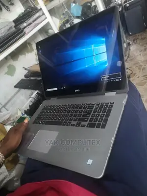 Laptop Dell Inspiron 17 7786 16GB Intel Core I7 SSD 256GB