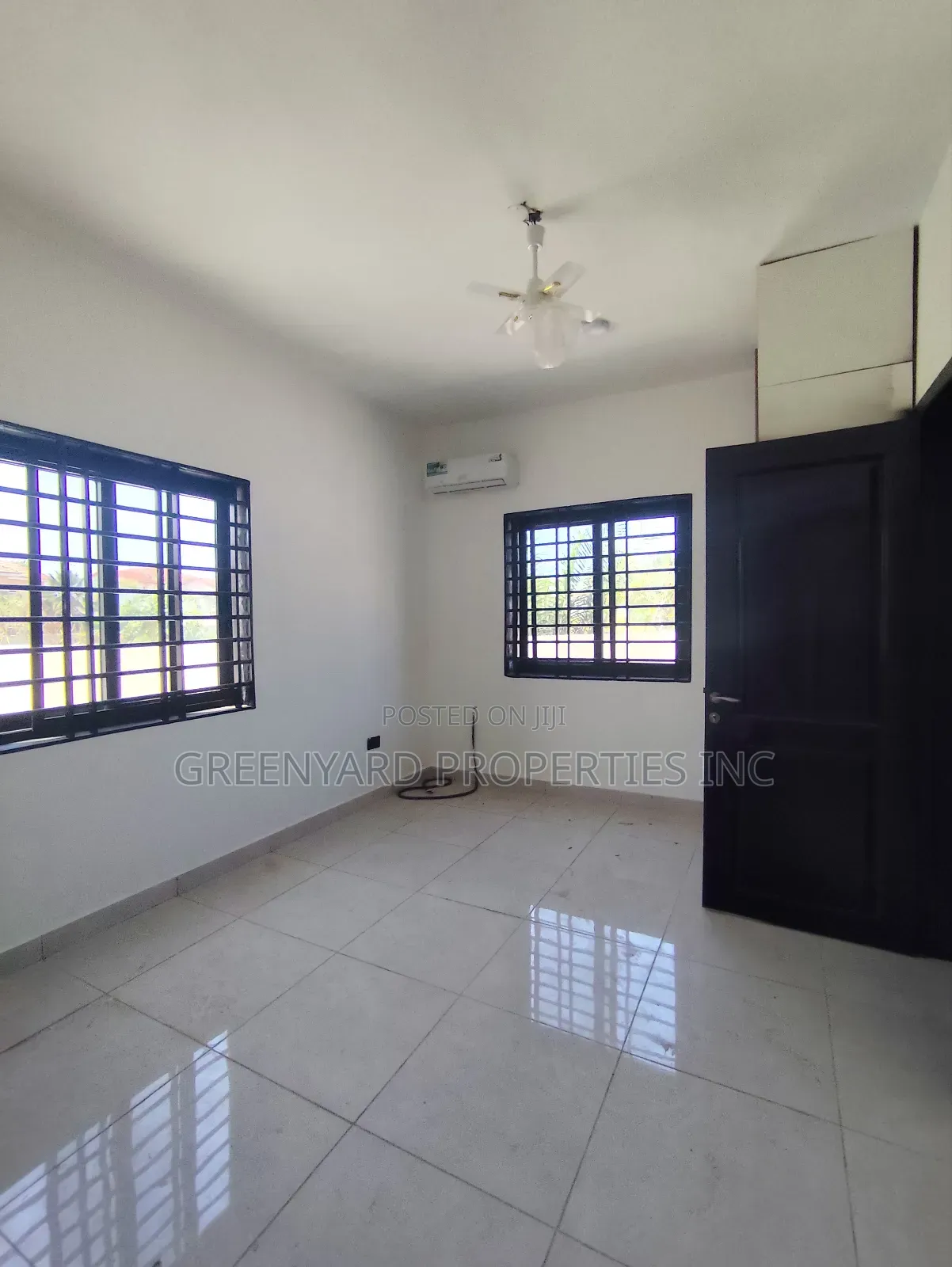 5bdrm House in Adjiringanor, Adjiriganor for sale
