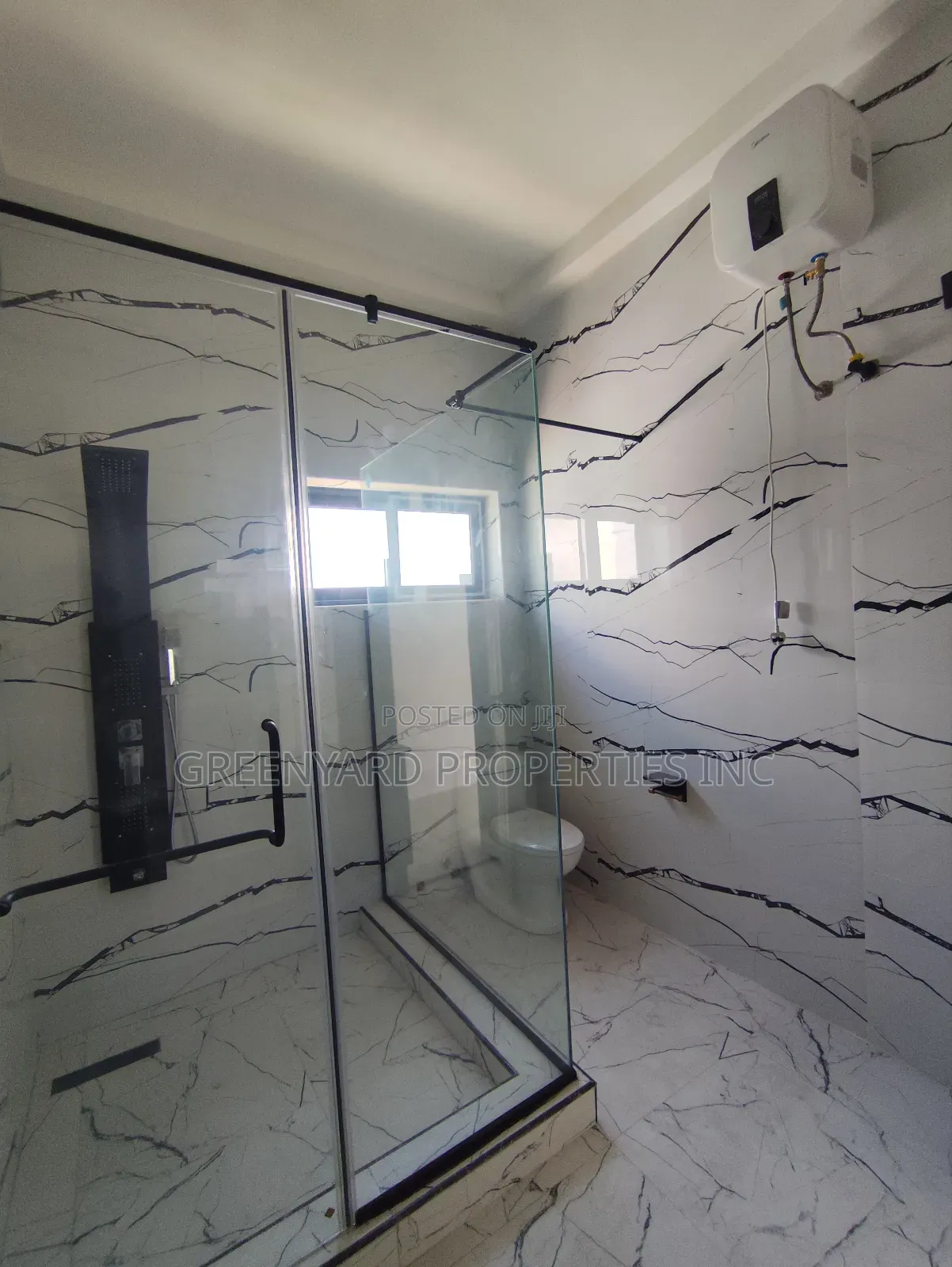5bdrm House in Adjiringanor, Adjiriganor for sale