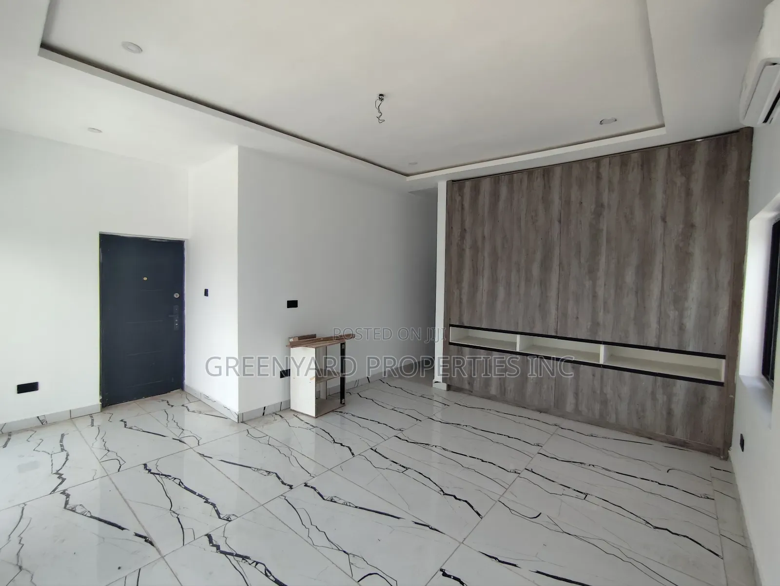 5bdrm House in Adjiringanor, Adjiriganor for sale