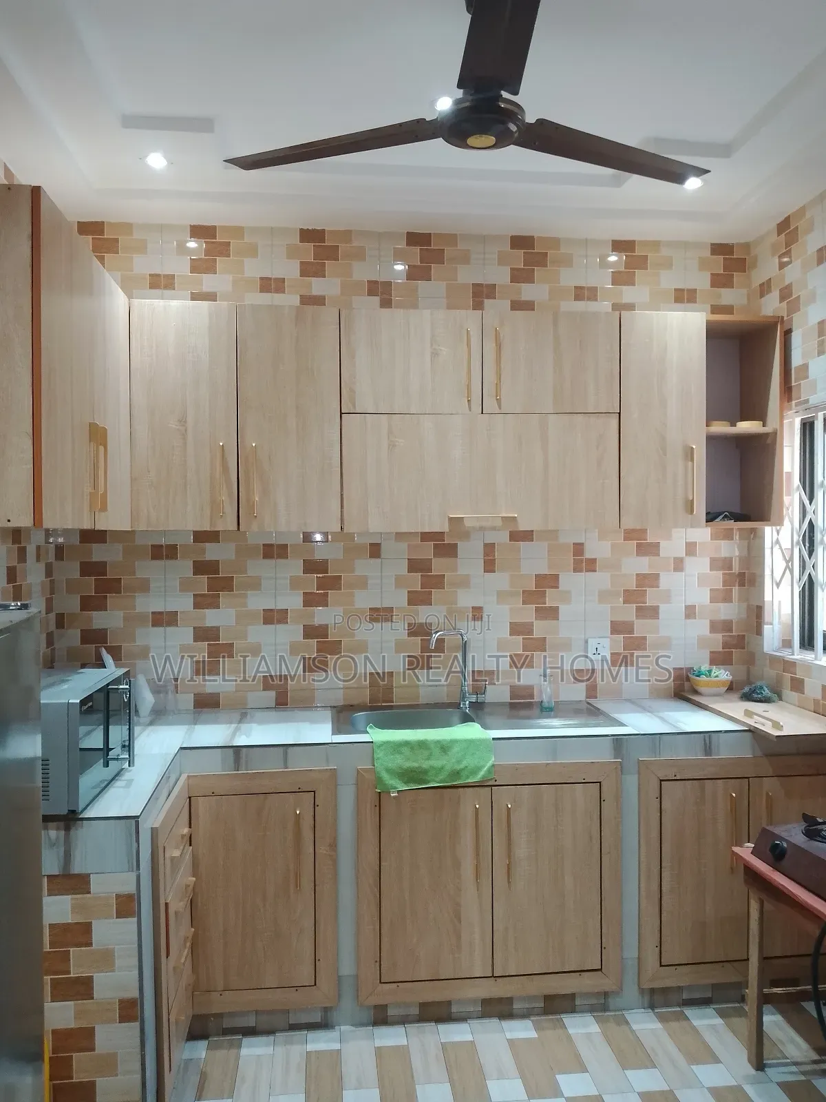 3bdrm House in Tempo Estate Area, Spintex for rent