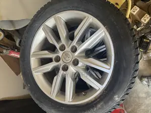 17' Alloy Rim With Tyres