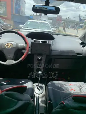 Toyota Vitz 2010