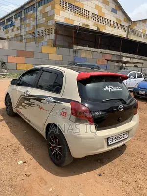 Toyota Vitz 2010