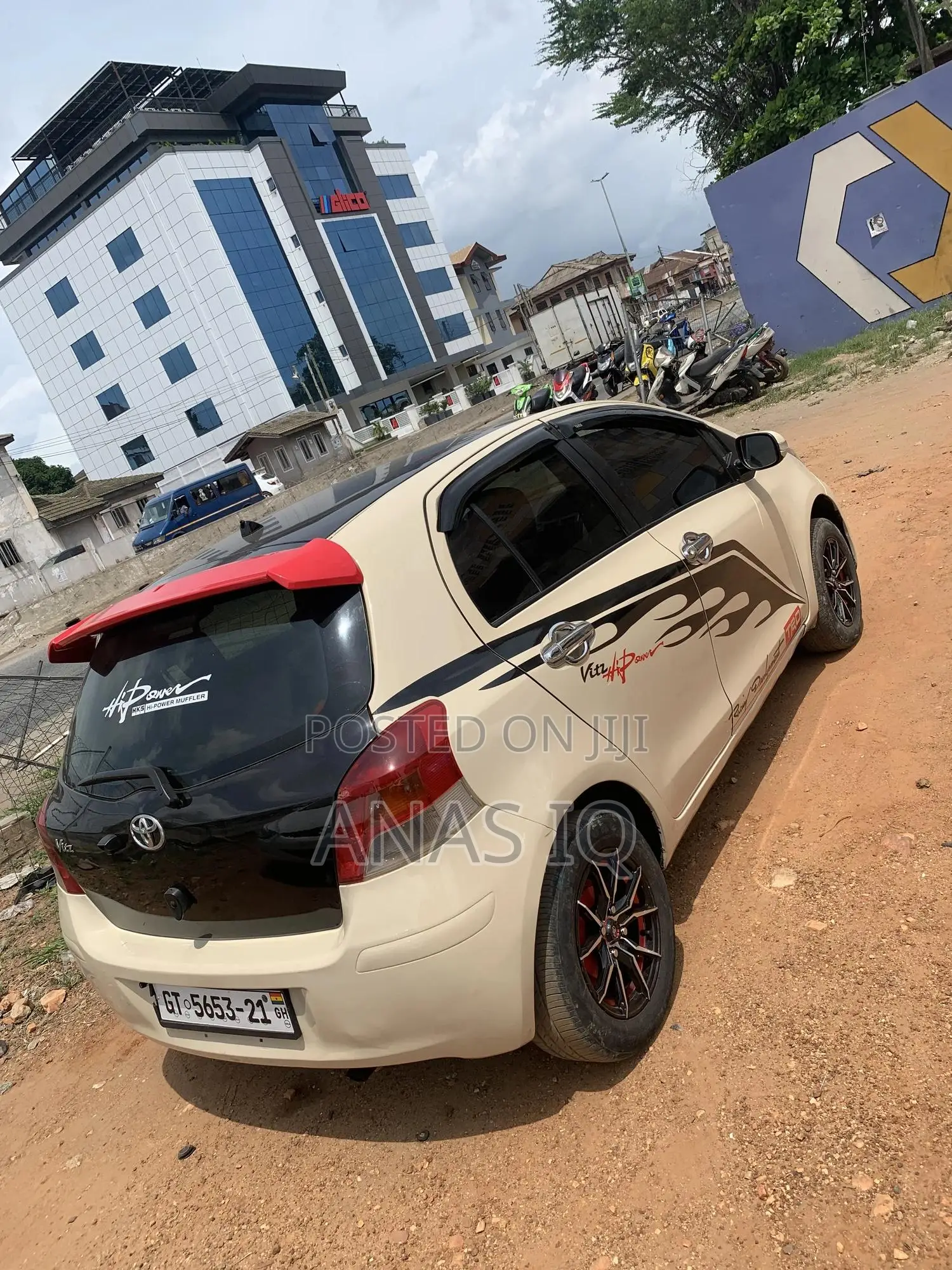 Toyota Vitz 2010