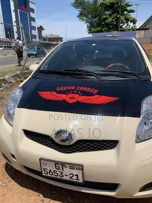 Toyota Vitz 2010