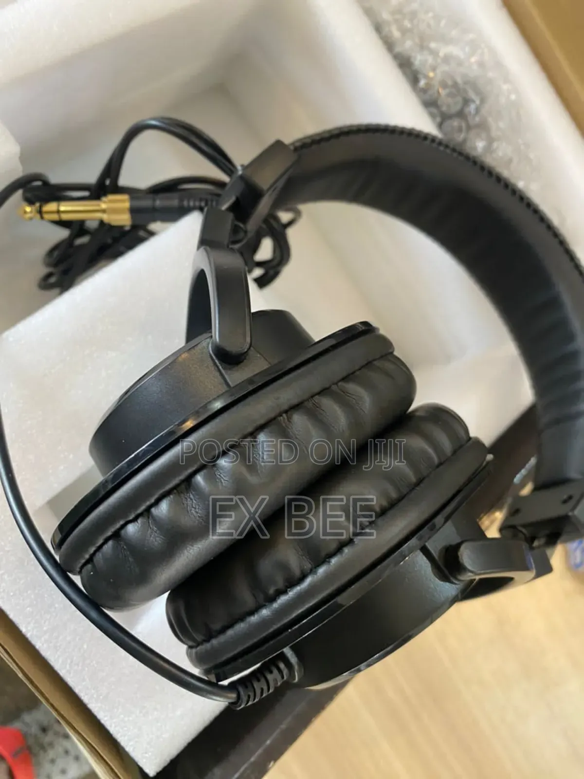 Mackie Mc-100 Studio Monitoring Headphones
