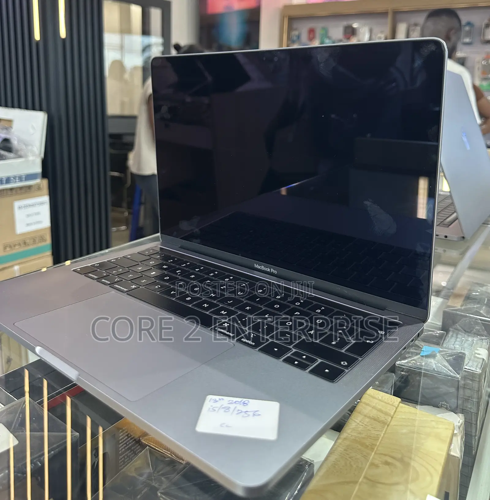 Laptop Apple MacBook Pro 2018 8GB Intel Core I5 SSD 256GB