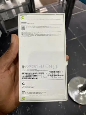 New Apple iPhone 16e 128 GB White