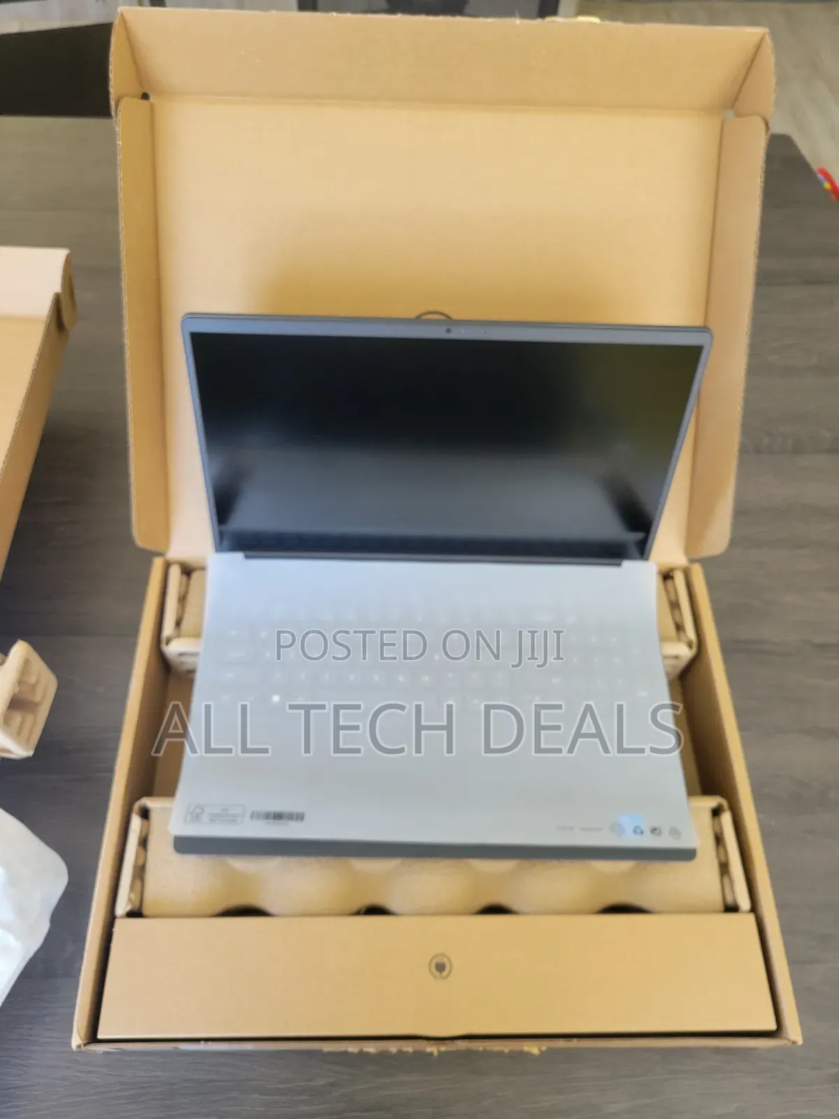 New Laptop Dell Vostro 3000 16GB Intel Core I5 SSD 512GB