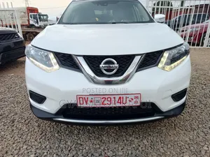Photo - Nissan Rogue SV 4dr SUV (2.5L 4cyl CVT) 2015 White