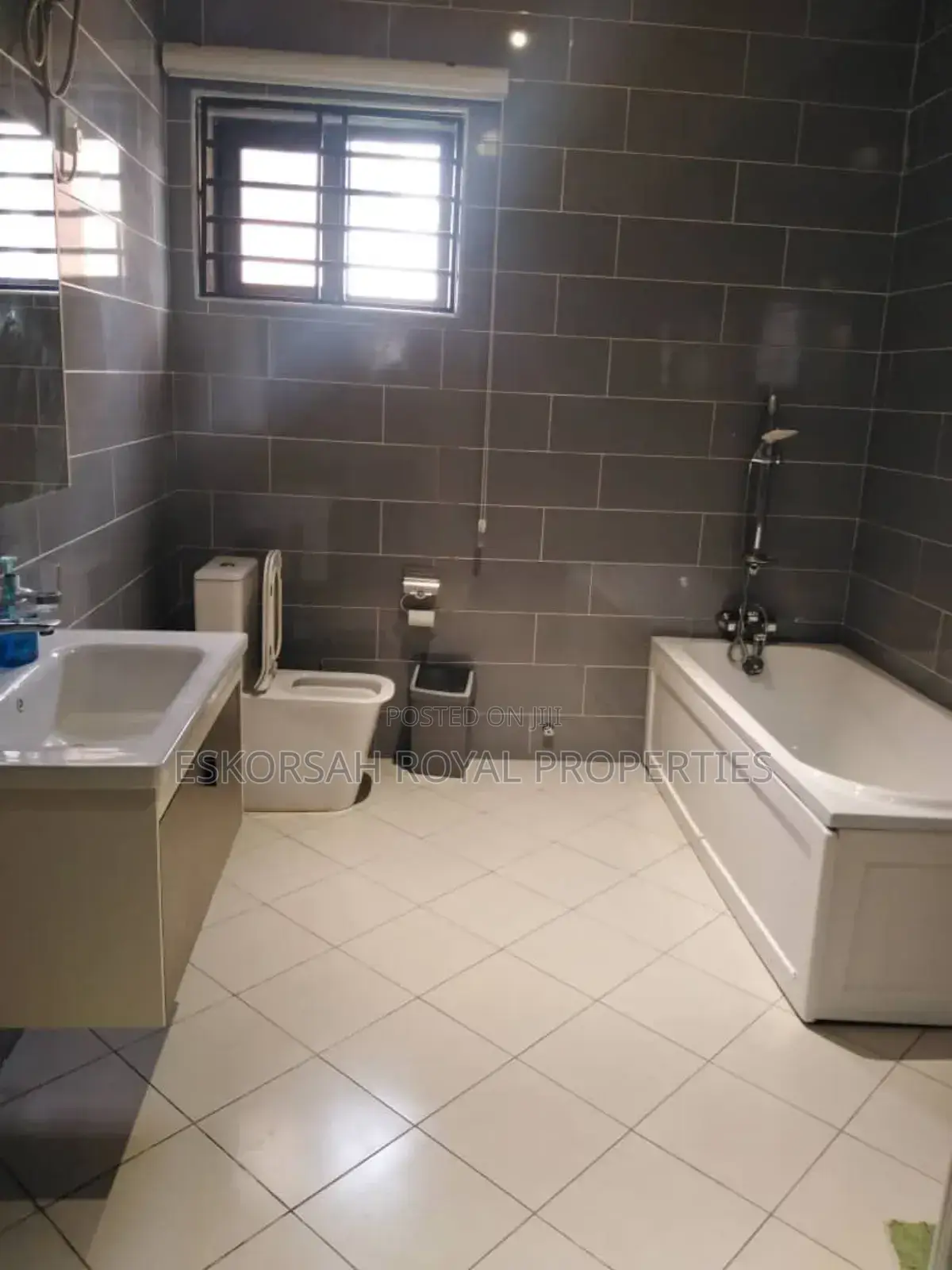 Furnished 4bdrm House in East Airport Tseaddo for rent