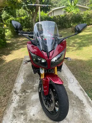 Yamaha 2018 Red