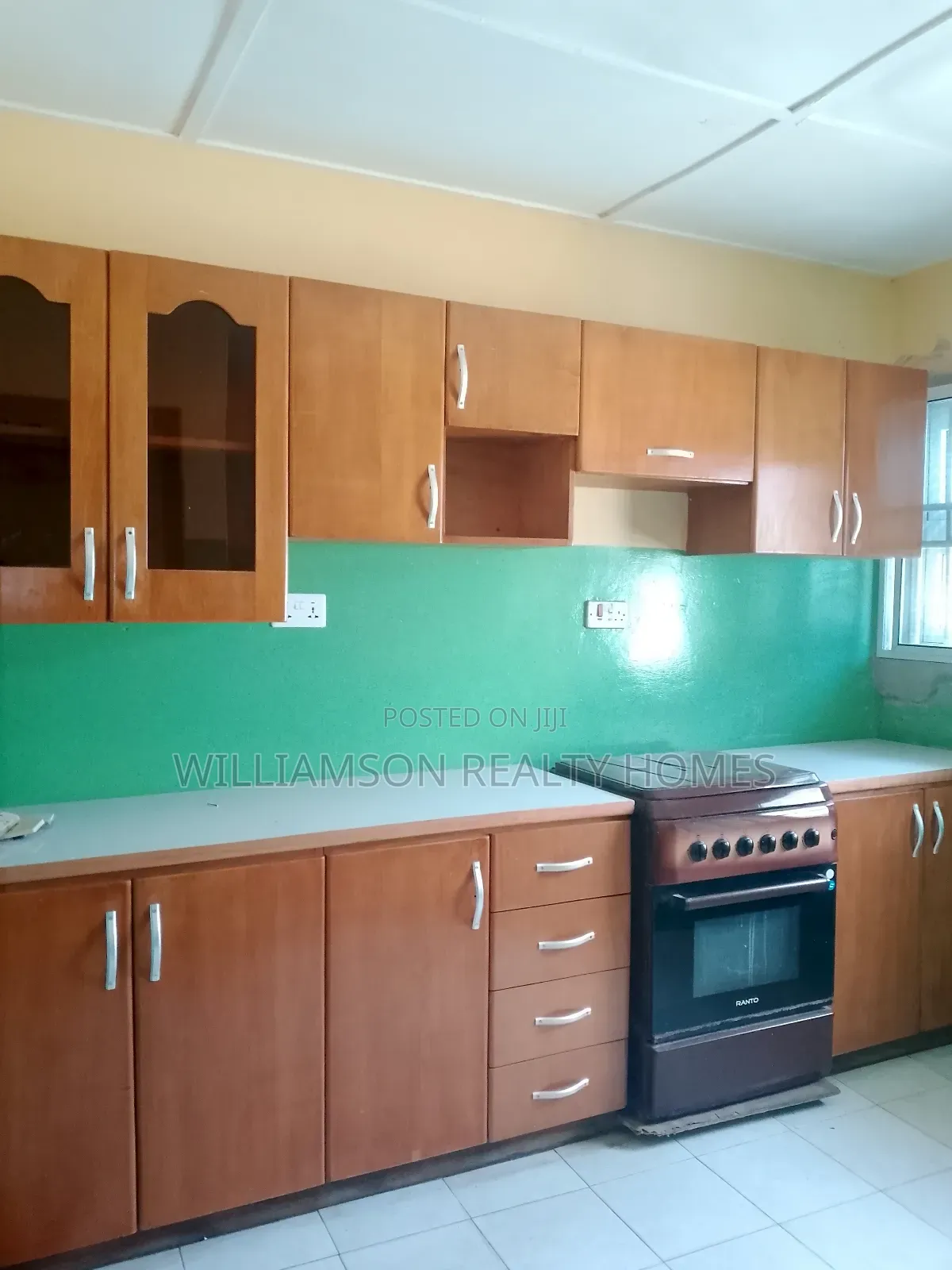 3bdrm House in Community 20 Estate, Spintex for rent