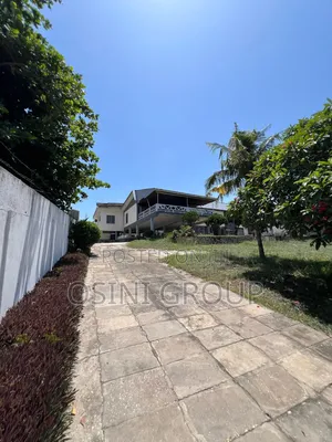 12bdrm House in MacCharty Hills for sale