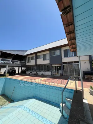 12bdrm House in MacCharty Hills for sale