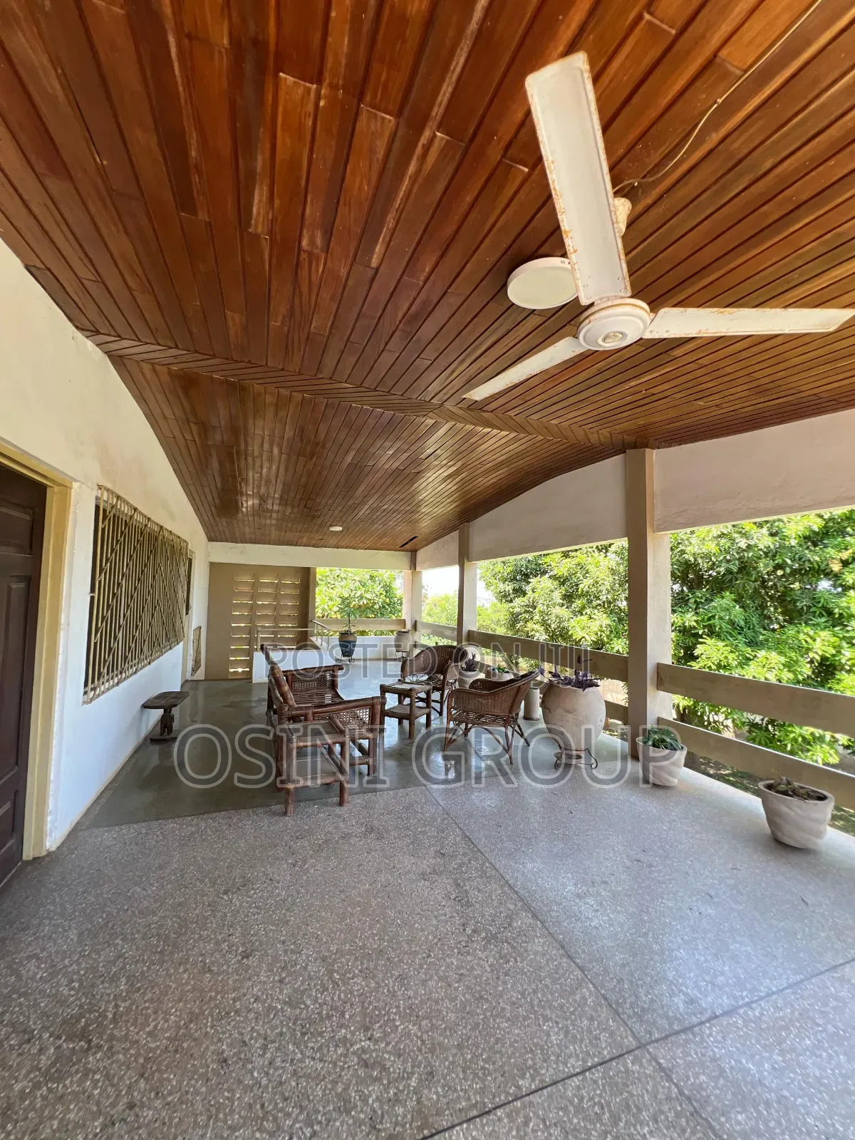 12bdrm House in MacCharty Hills for sale