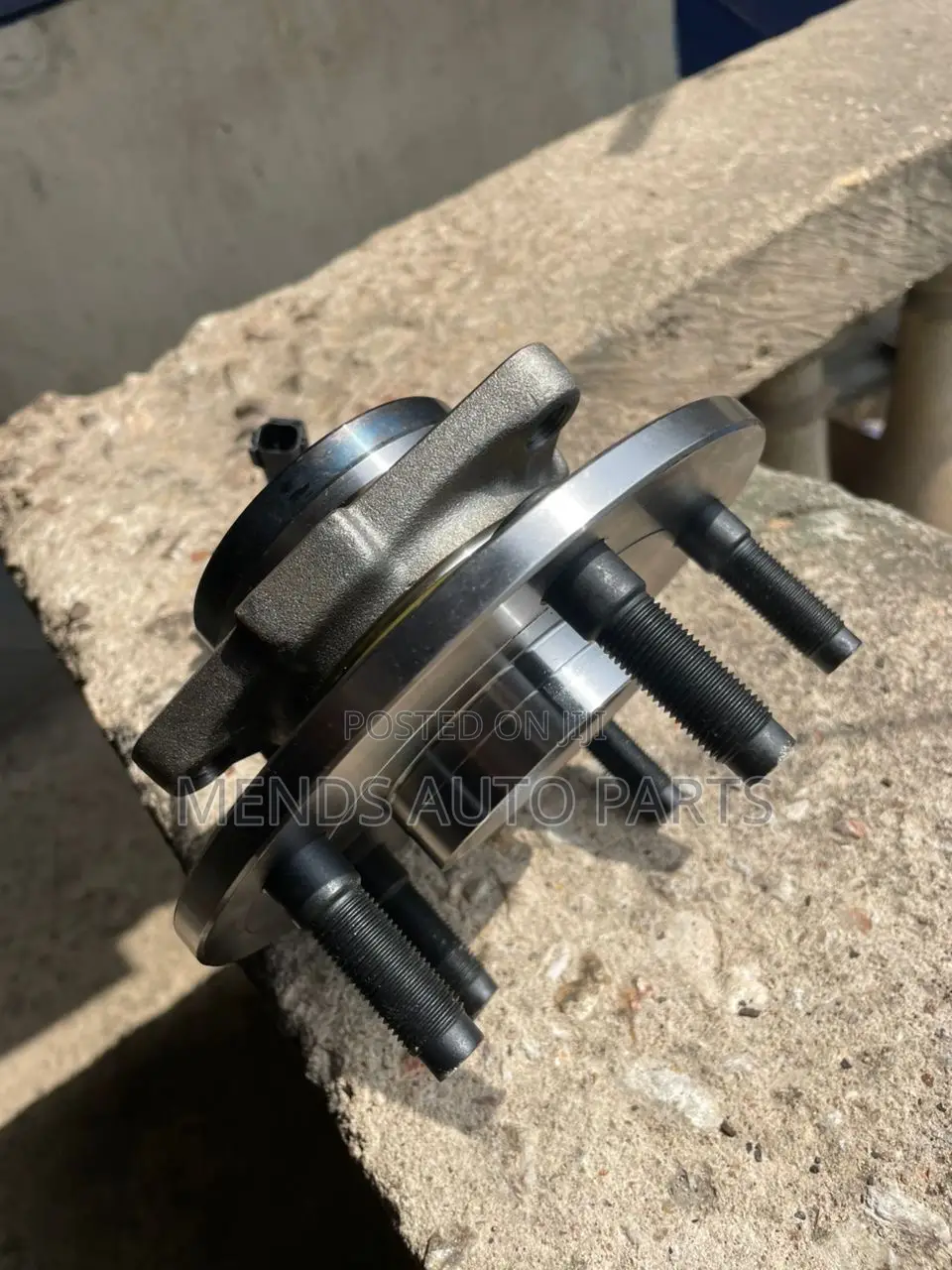 Doge Ram 2015 Front Hub Bearing