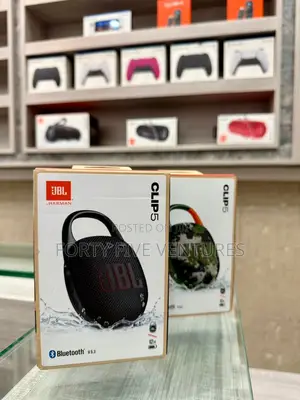 JBL Clip 5