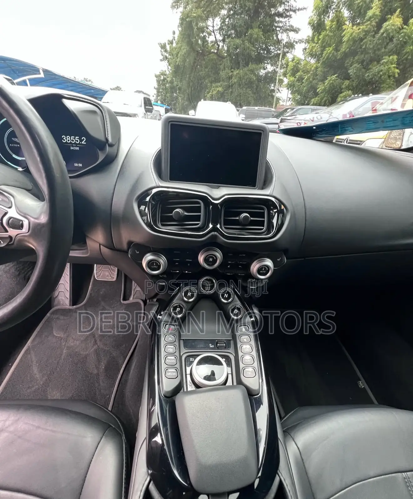 Aston Martin Vantage 2022 Black
